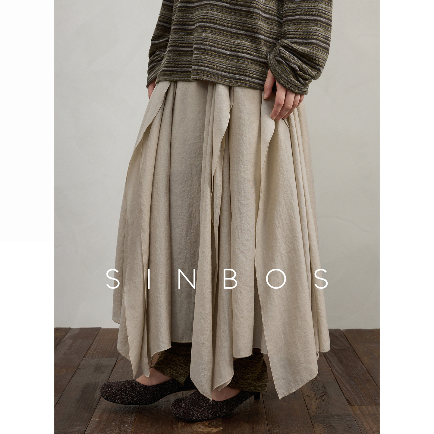 【汤曼妮粉丝专享】SINBOS鸢尾舞曲 不规则肌理摆立体感飘逸长裙 - 图0