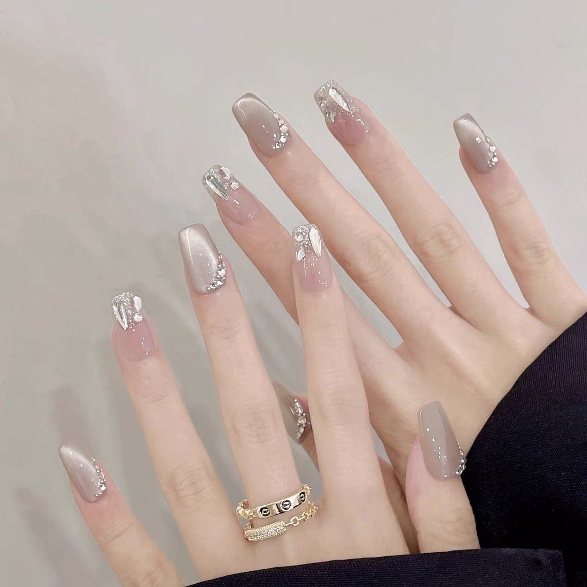 月半弯| 新款纯手工穿戴甲清冷纯欲小众显白碎钻玻璃猫眼美甲贴片,淘宝优惠券,粉丝福利购,淘宝优惠卷