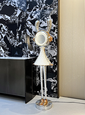 客厅轻奢意式极简发光卡通摆件