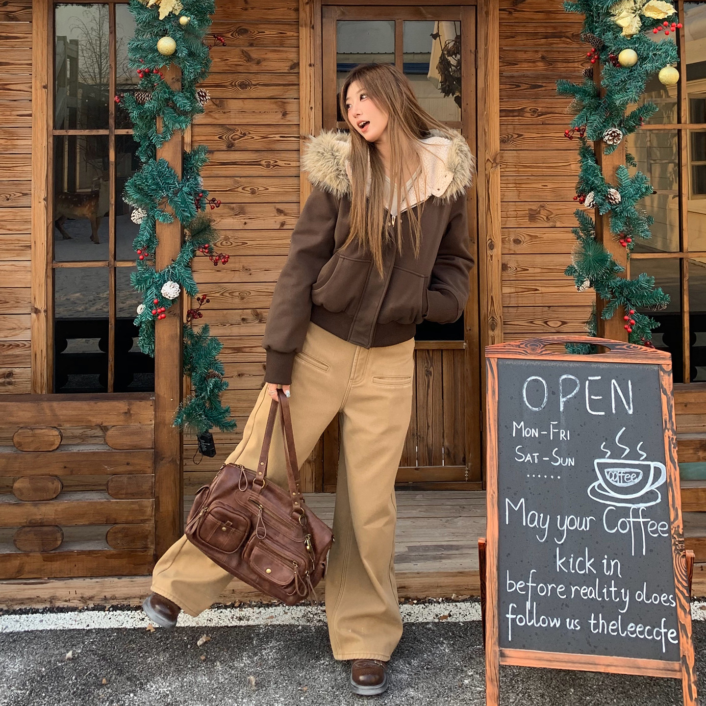 饭饭又饿了卡其色加绒牛仔裤冬季女款巨好看遮胯垂感直筒显瘦裤子,淘宝优惠券,粉丝福利购,淘宝优惠卷