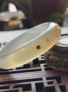 玛瑙玉髓原色马达加斯加草花金黄底大草花象形孔雀开屏白冰手镯60