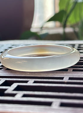云臻阁天然海洋玉髓高冰白冰冰透俏色鸿运当头一口糖玛瑙手镯51口