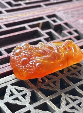 天然马料马红冰红玛瑙雕刻竹节叶随型吊坠挂件节节高升酒红冰料