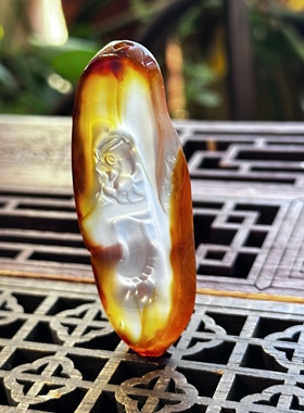 天然高冰江料原石一体巧雕生肖蛇冰透刚冰红玛瑙吊坠挂件