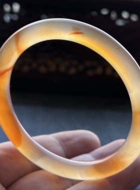 云臻阁天然海洋玉髓马料草花俏色红玛瑙圆条枫叶风景手镯59口径