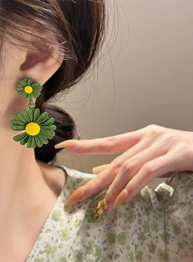 s925银针小雏菊耳环女时尚