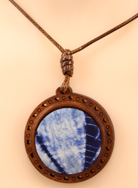 民族风扎染旧木雕花复古蓝染项链毛衣链植染项坠脖挂可调节