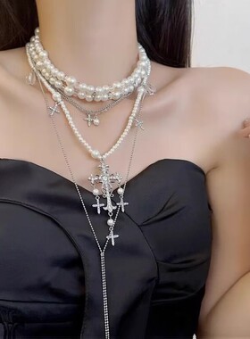 叠戴珍珠镶钻十字架吊坠毛衣项链