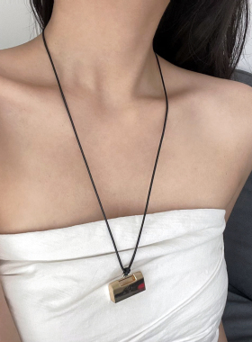 设计感腊绳金属长命锁吊坠项链女