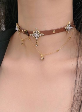 棕色皮质十字架镶钻珍珠颈圈项链