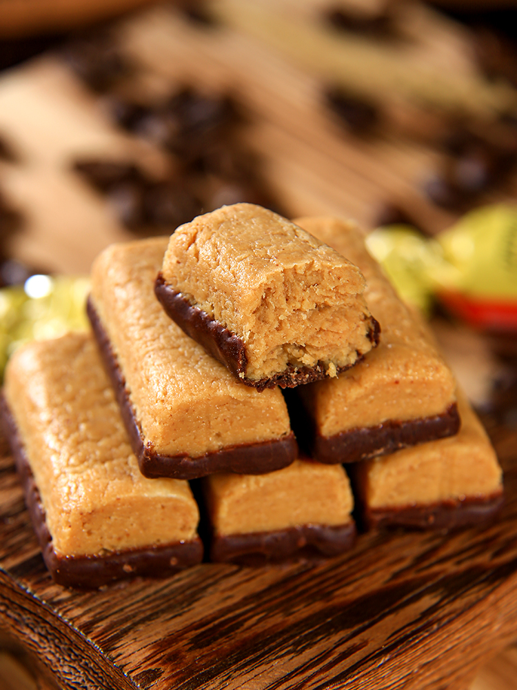 俄罗斯进口大头娃娃巧克力糖果芝麻花生果仁酥喜糖休闲零食礼物 - 图1