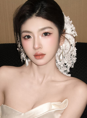 法式温柔缎面花朵发圈新娘头饰手工花瓣百搭氛围感发饰