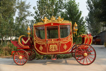 Brand new electric red royal wagons to show the royal carriage wedding carriage tourist wagons