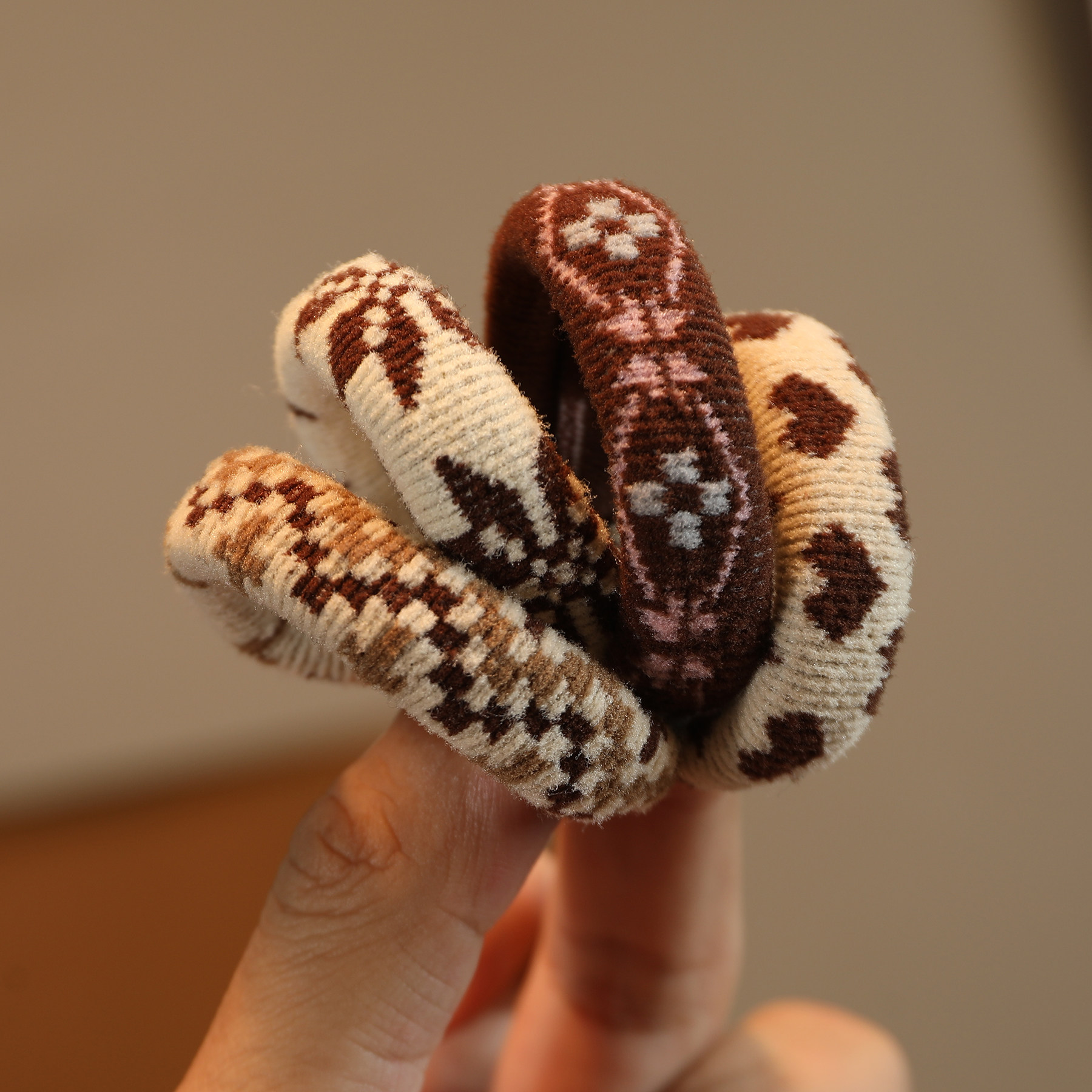 儿童复古费尔岛风加厚毛巾发圈女童高弹力扎马尾头绳百搭耐用皮筋,淘宝优惠券,粉丝福利购,淘宝优惠卷