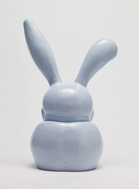 稀奇限量玻璃钢雕塑摆件瞿广慈作品《兔比比》桌面摆件