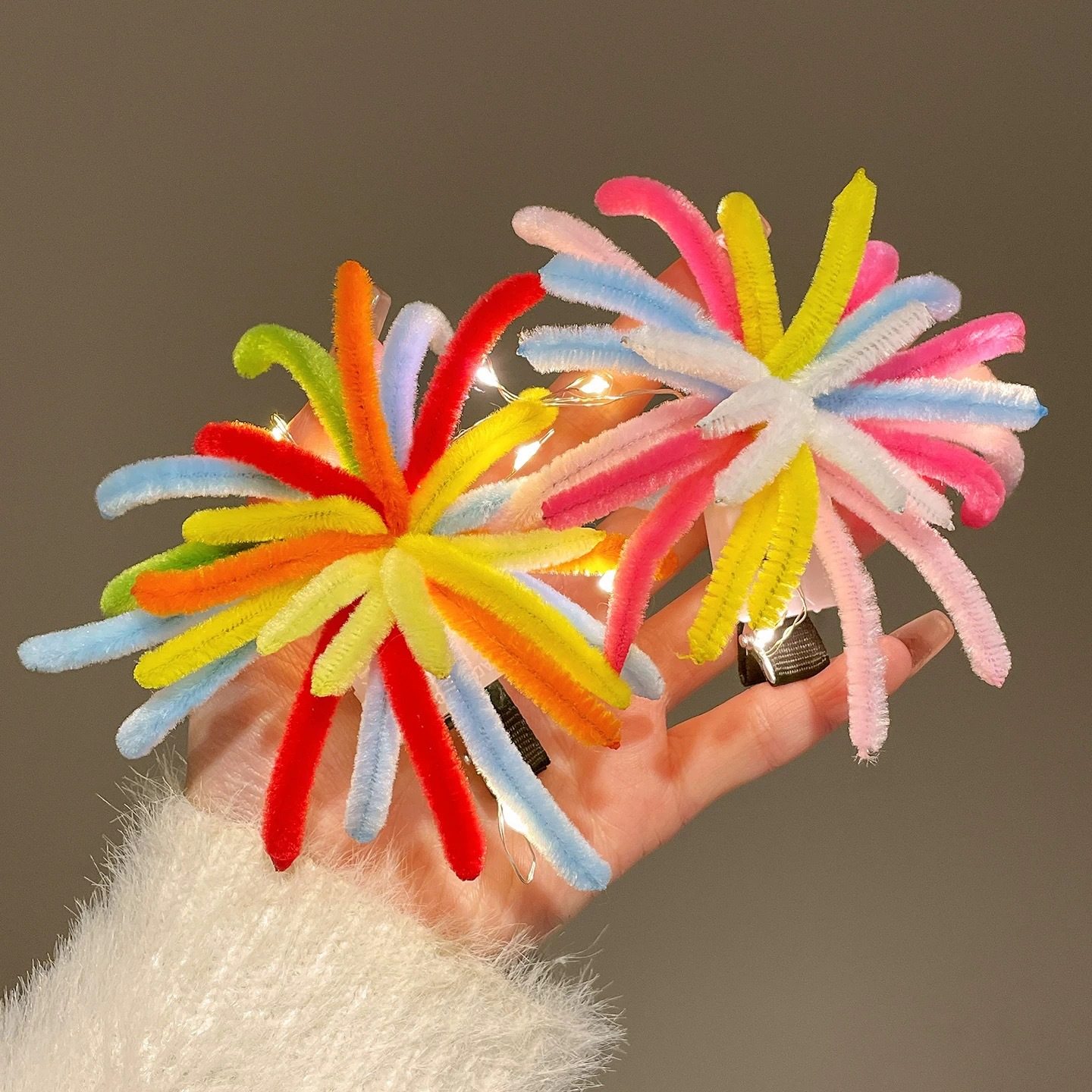 2026新款彩色发光烟花扭扭棒发夹女边夹新年氛围感侧边夹发卡头饰,淘宝优惠券,粉丝福利购,淘宝优惠卷