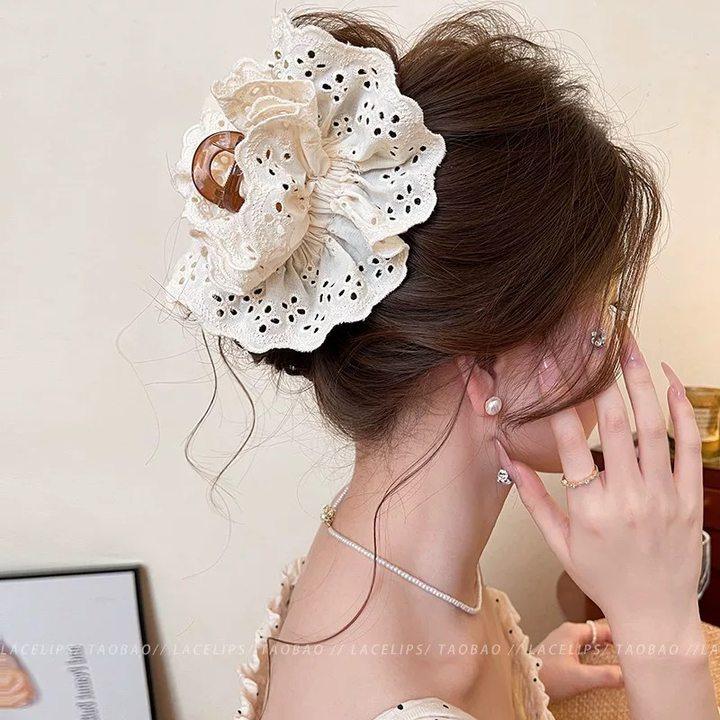 温柔花朵珍珠抓夹女2026新款发夹高级感精致鲨鱼夹后脑勺盘发发抓,淘宝优惠券,粉丝福利购,淘宝优惠卷