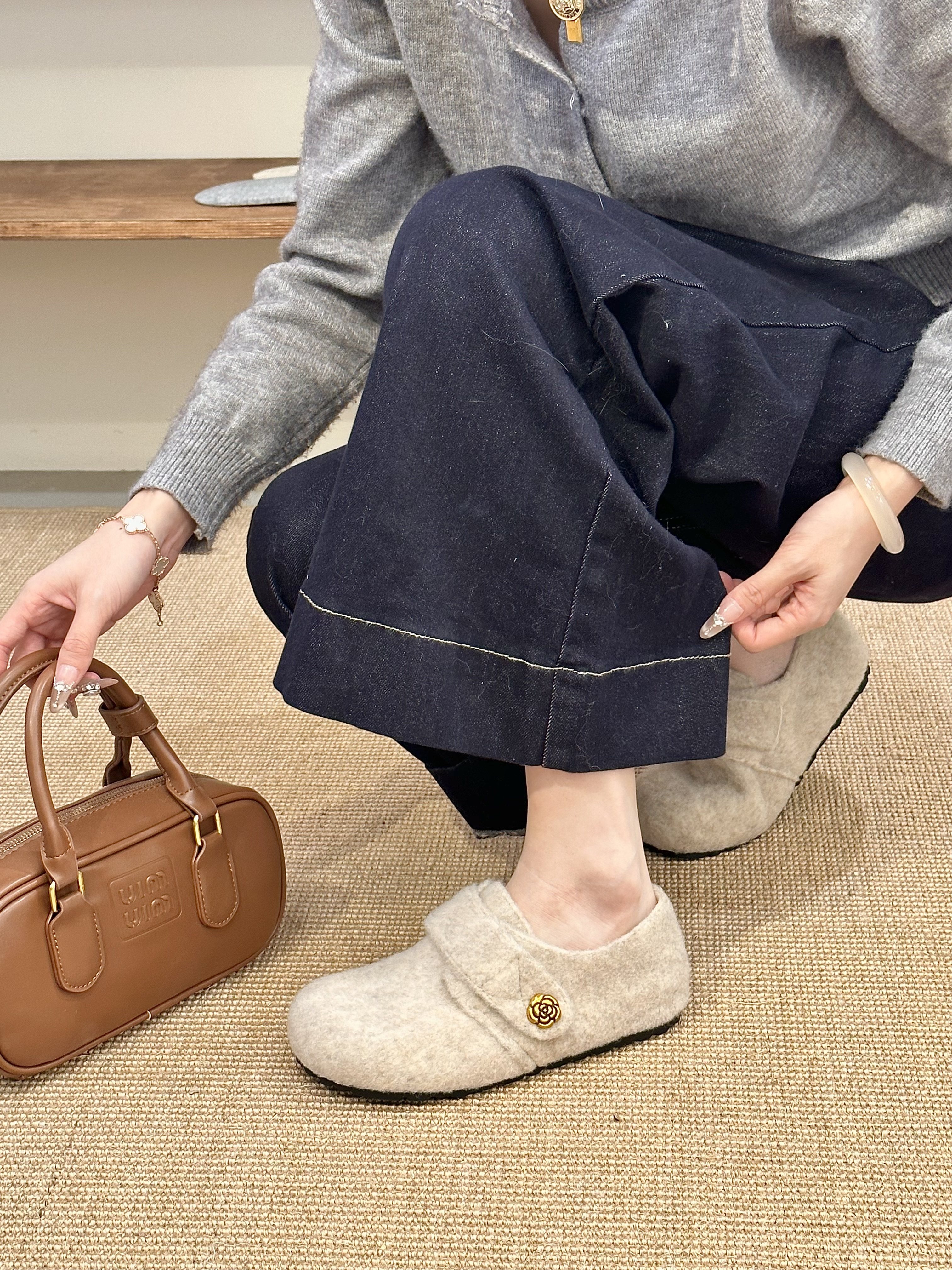 titing韩女穿搭感！呢子圆头山茶花扣包头勃肯鞋女秋加绒厚底单鞋,淘宝优惠券,粉丝福利购,淘宝优惠卷