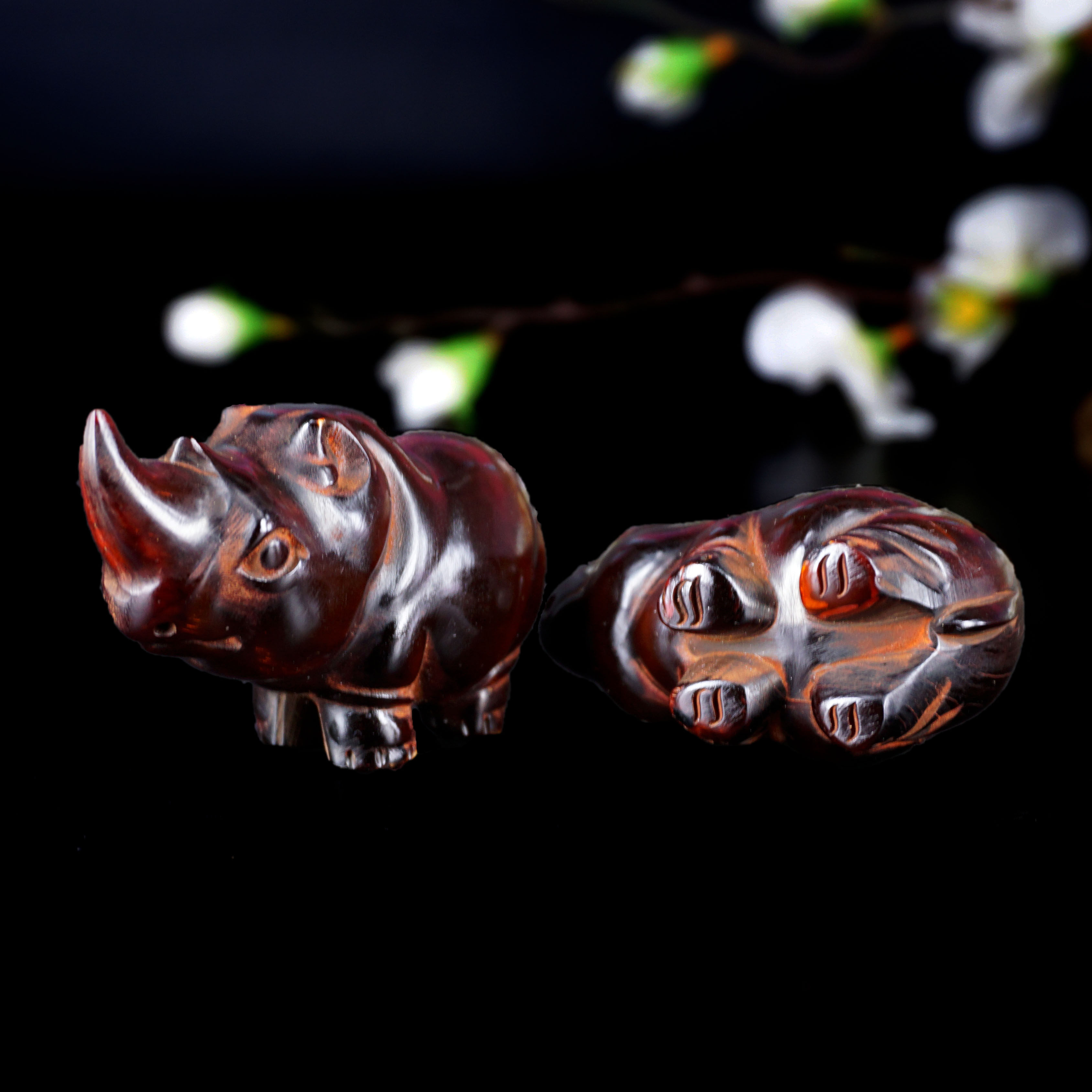 天然老牦牛角射天角角艺雕刻件小犀牛摆件手把件车挂收藏级文玩