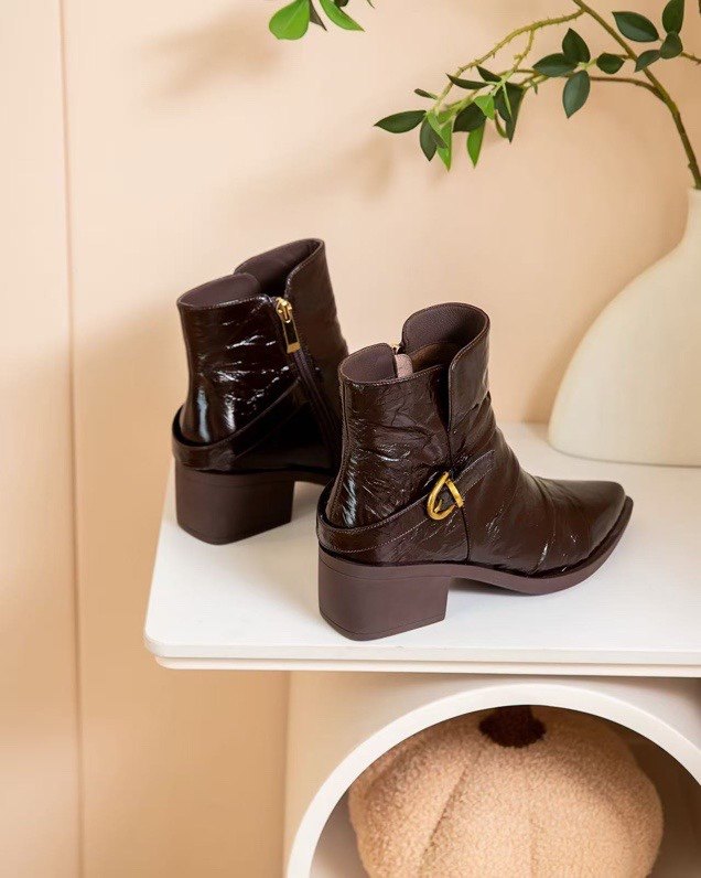 欧洲站女鞋2025秋季欧货真皮方头粗跟短靴褶皱套筒时装靴显瘦裸靴,淘宝优惠券,粉丝福利购,淘宝优惠卷