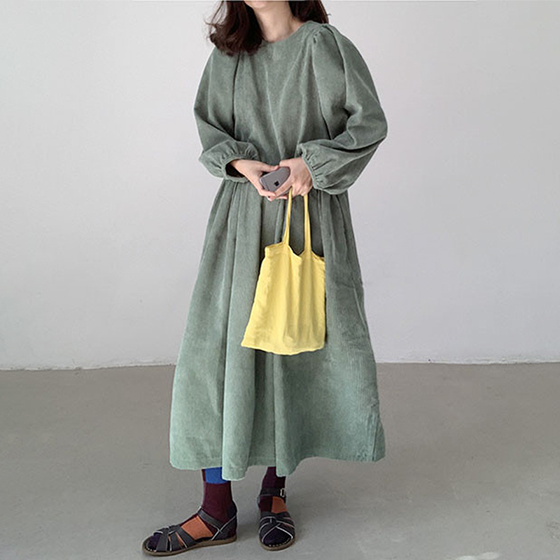 韩国chic早秋设计感小众圆领泡泡袖条纹纹理感休闲宽松长袖连衣裙 - 图3