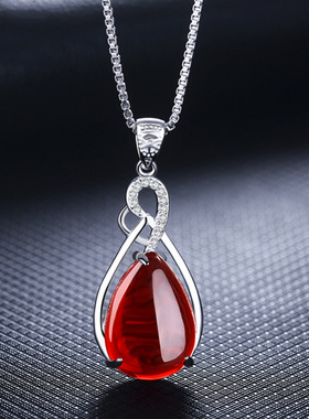 天然绿玉髓水滴形吊坠女轻奢满钻绿宝石纯银项链绿玛瑙短款项链女