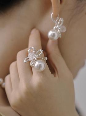 JINWAN《典礼》白水晶玫瑰环绕925银戒指