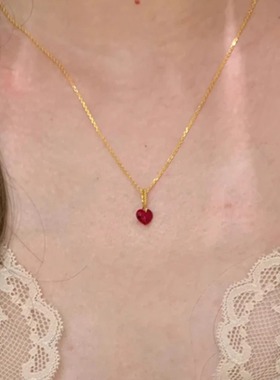 樱桃红色宝石爱心极细金项链