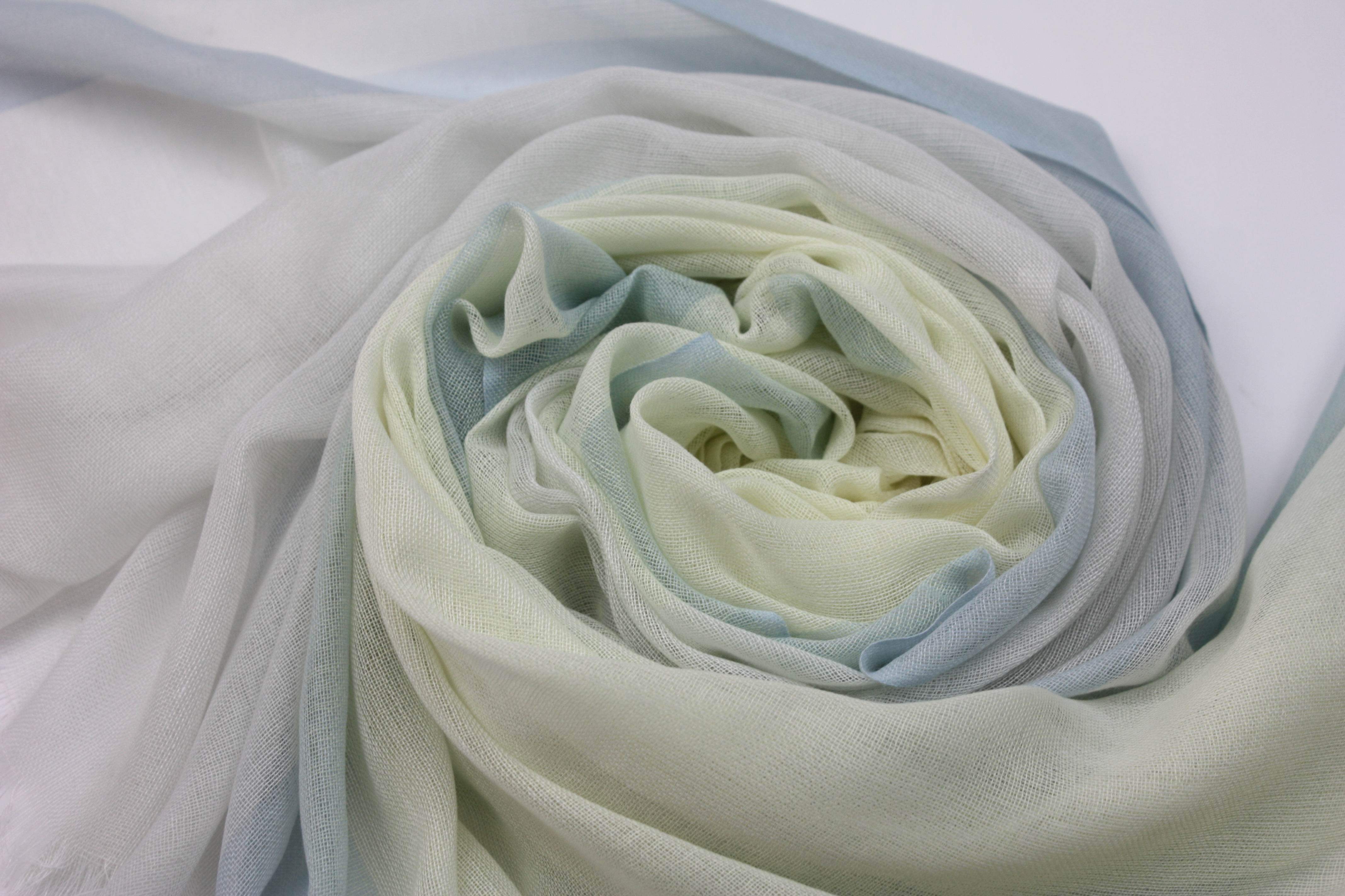 日本订单尾货春秋薄款女防晒空调优雅软糯围巾丝巾纱巾披巾冰激凌