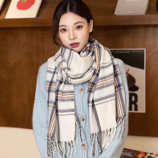 Japanese style plaid spring and autumn couple's anti-static spring and autumn scarf