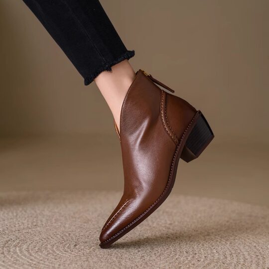 Women's cowhide leather short boots with back zipper, retro British pointed toe