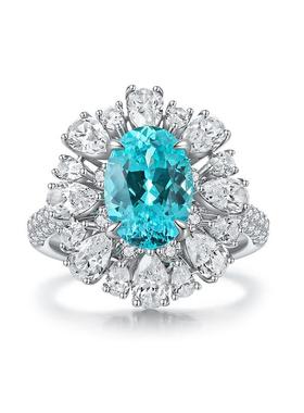 18K金镶嵌椭圆形蓝宝石戒指