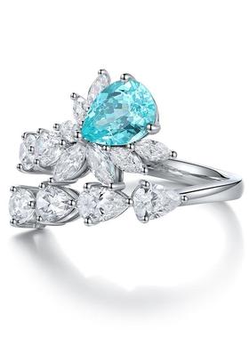 18K金镶嵌水滴形育钻石戒指