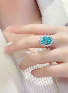 18K金镶嵌椭圆形蓝宝石戒指