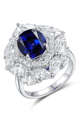 18K金镶嵌育红宝石戒指