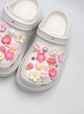 糖果色樱花CROCS洞洞鞋配饰