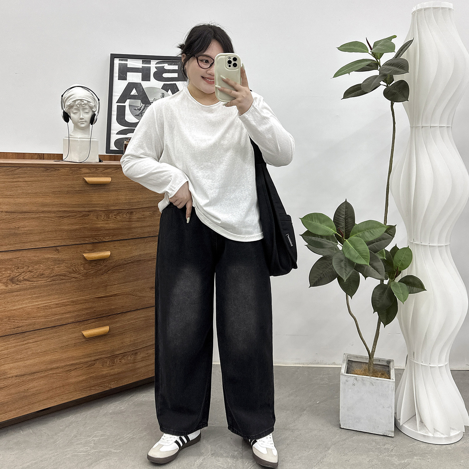 大码梨形身材黑色渐变牛仔裤女秋季新款胖mm高腰显瘦直筒阔腿长裤,淘宝优惠券,粉丝福利购,淘宝优惠卷