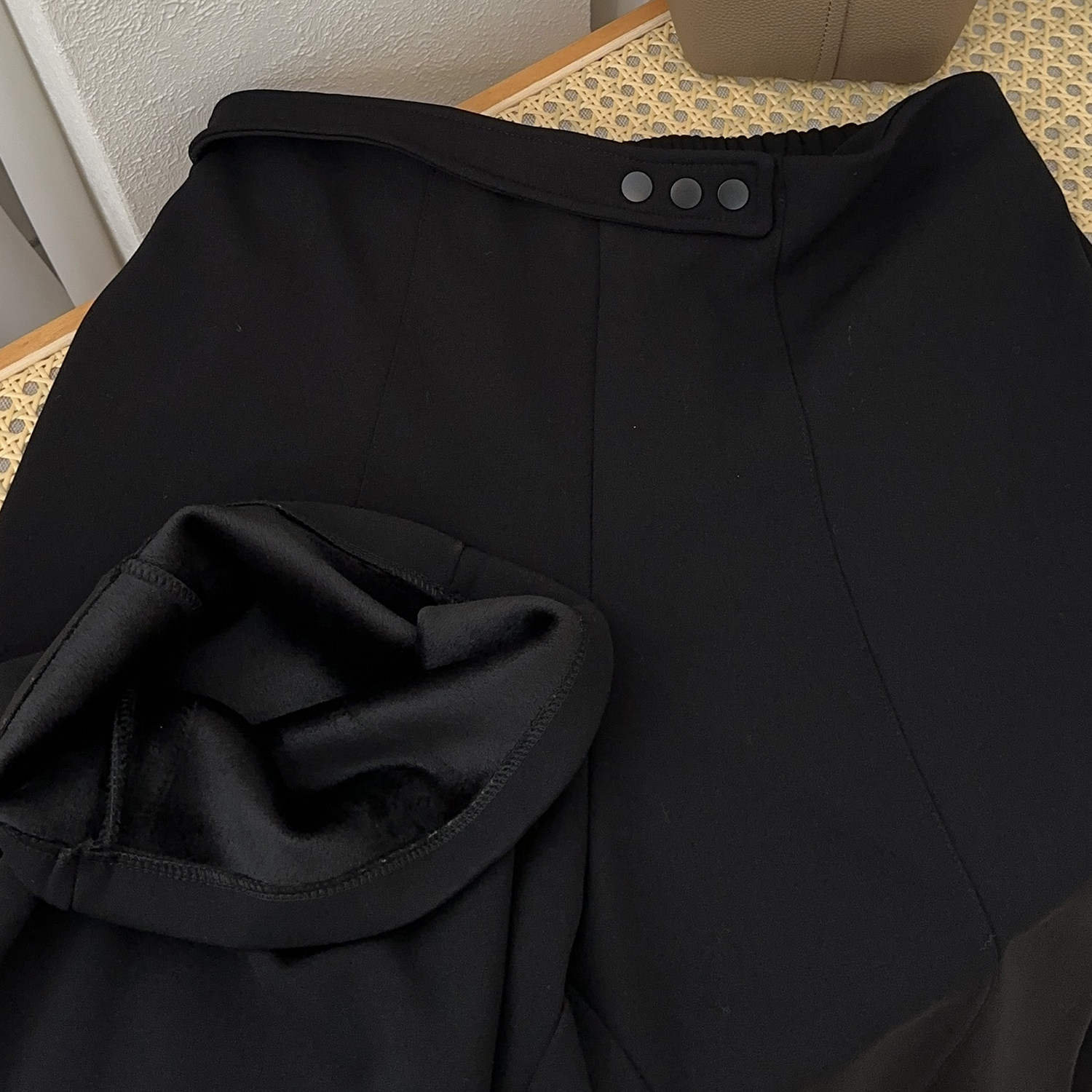 宛宛大码黑色加绒微喇裤女裤子新款秋冬季胖mm高腰显瘦西装喇叭裤,淘宝优惠券,粉丝福利购,淘宝优惠卷