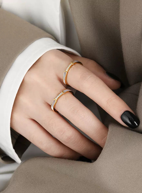 贝母锆石钛钢戒指气质轻奢小众设计高级感时尚个性食指戒叠戴指环