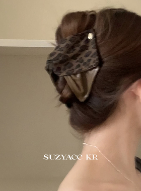 suzyacc kr轻奢复古小众pu豹纹拼接三角抓夹个性设计后脑勺盘发夹