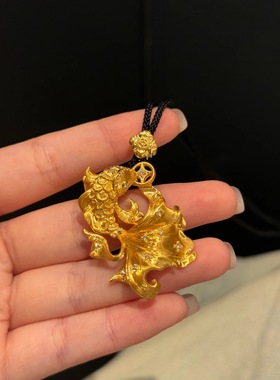 古法黄金色小锦鲤闪钻拉丝绒项链复古风新中式铜钱金鱼吊坠