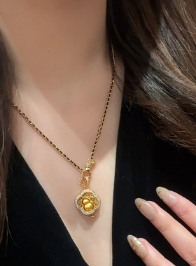 爆款拉丝花窗葫芦吊坠项链女百搭新年编绳毛衣链