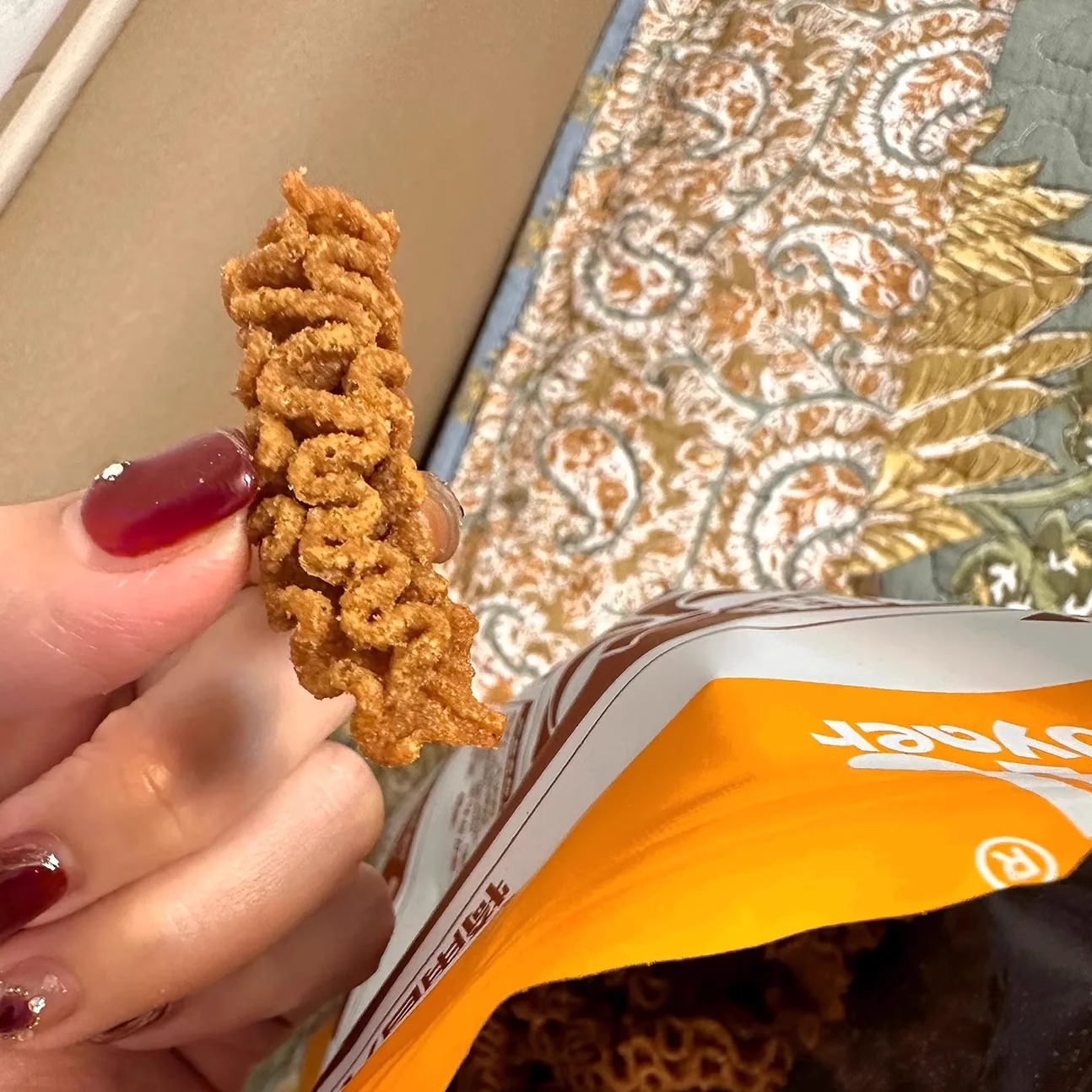 狗牙儿津味八爪烧麻辣牛排烧烤口味休闲零食膨化食品小吃188g - 图2