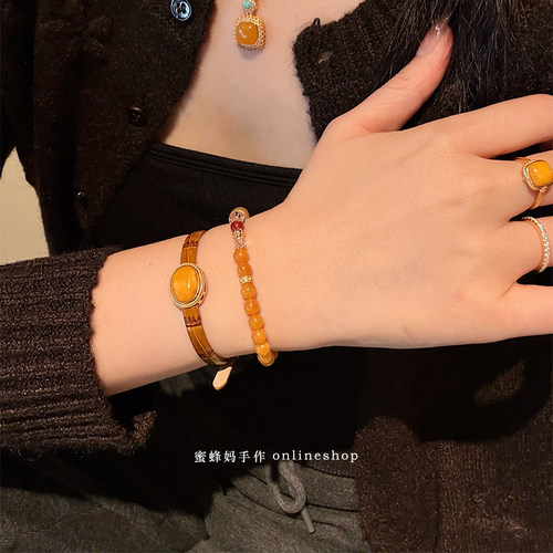 【限时三天上新价】蜜蜂妈手作 蜜蜡方糖椭圆牛皮表带手环手链女 - 图3