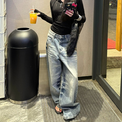 美式大码复古水洗折痕刺绣牛仔裤女2025秋季宽松垂感阔腿弯刀裤子 - 图2
