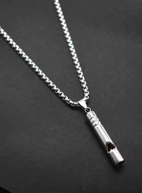 欧美ins蹦迪口哨可吹响衣服配饰