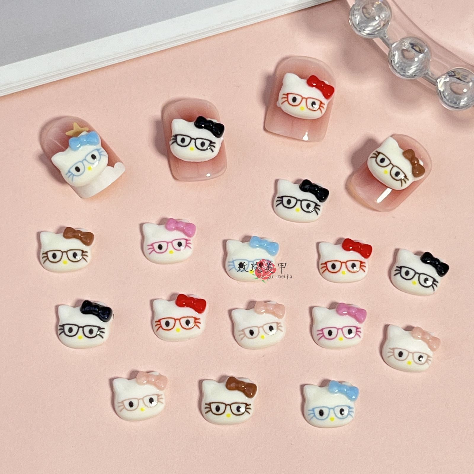 卡通眼镜kt猫头美甲钻饰diy发卡猫咪树脂贴片 儿童穿戴甲美甲饰品,淘宝优惠券,粉丝福利购,淘宝优惠卷