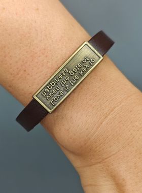 网红男士手环欧美流行搭扣个性小众棕色手链潮流穿搭饰品英文