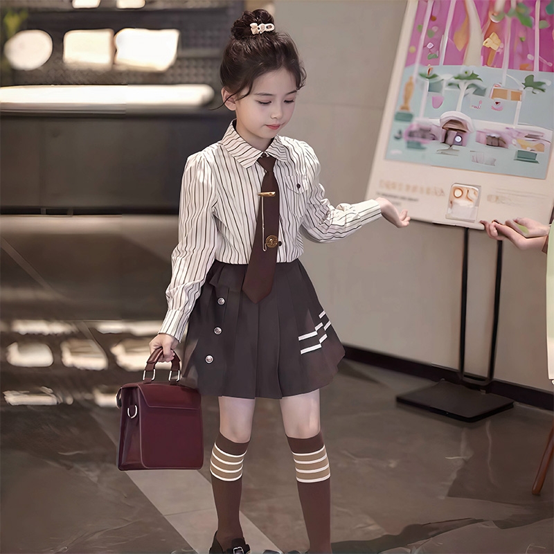女童套装春秋装2025新款学院风儿童衣服秋款大童jk裙子春送长筒袜 - 图0