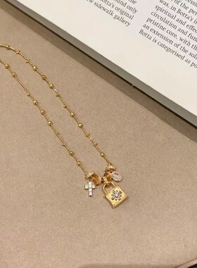 s925纯银拉丝工艺跑环十字架锁包项链小红书爆款轻奢感仙女链